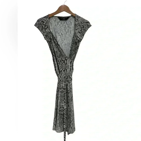 Norma Kamala Snake Print V Neck Wrap Dress - Picture 1 of 6